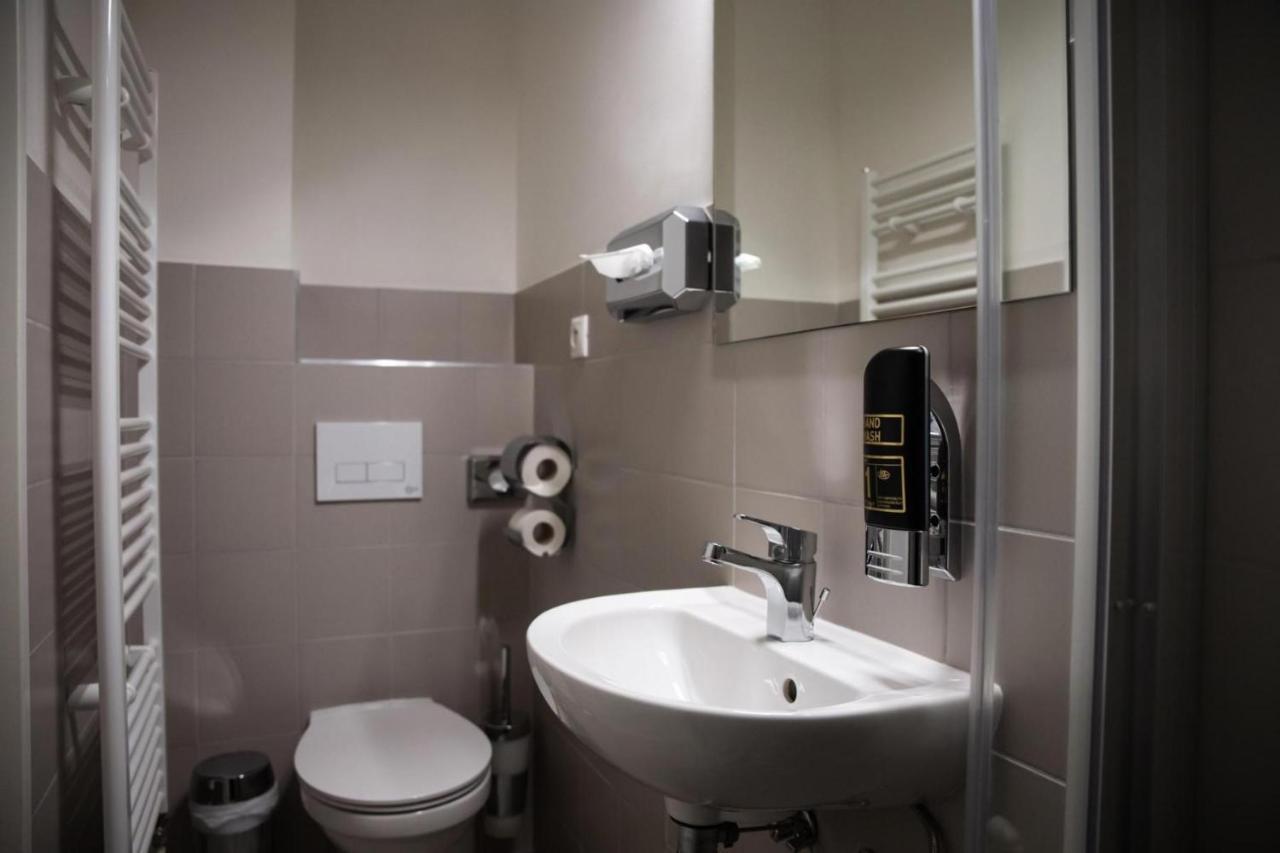 Hotel Arena Kosice Room photo